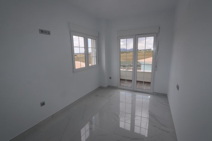 Image No.19-4 Bed Villa for sale