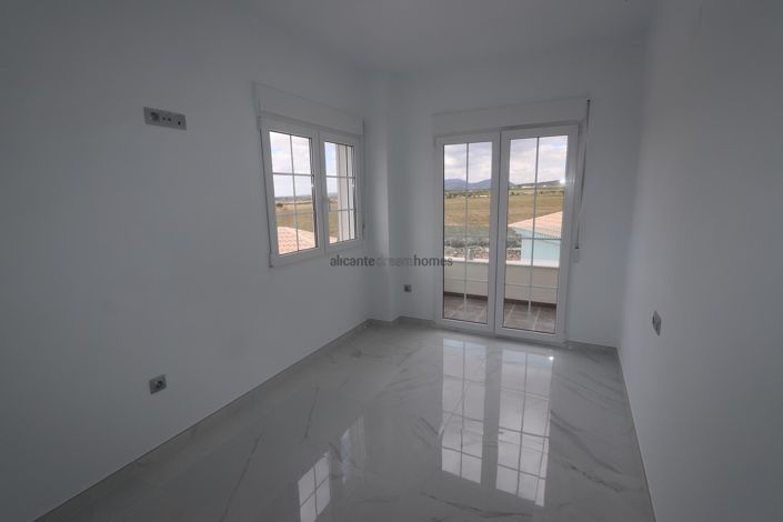 Image No.19-4 Bed Villa for sale