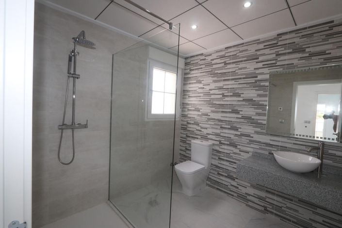 Image No.21-4 Bed Villa for sale