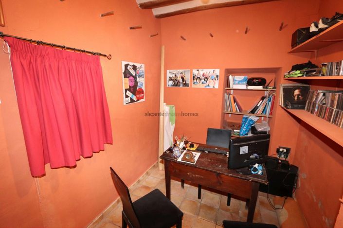 Image No.14-Commercial de 10 chambres à vendre à Pinoso