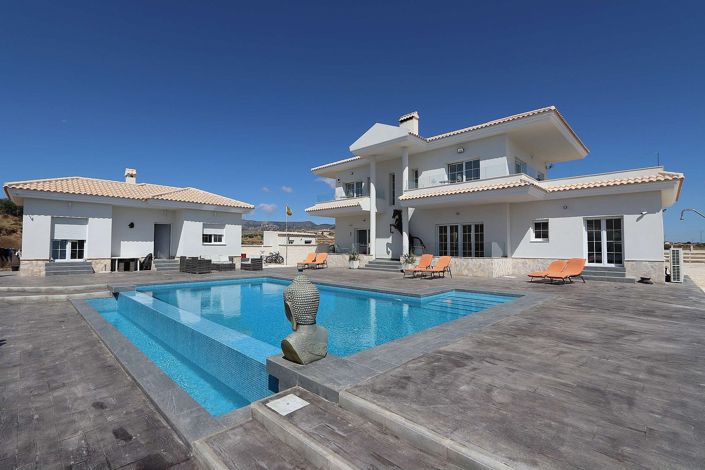 Image No.5-4 Bed Villa for sale