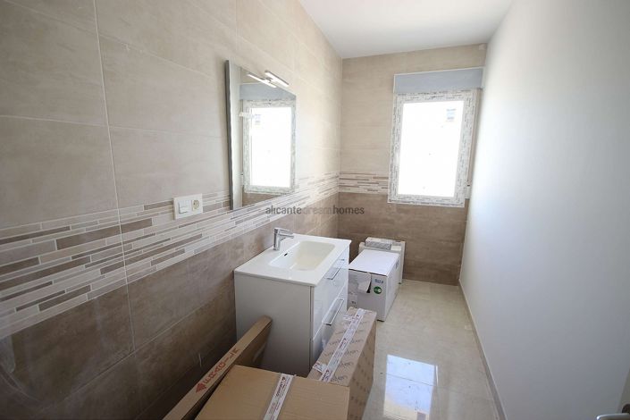 Image No.16-4 Bed Villa for sale