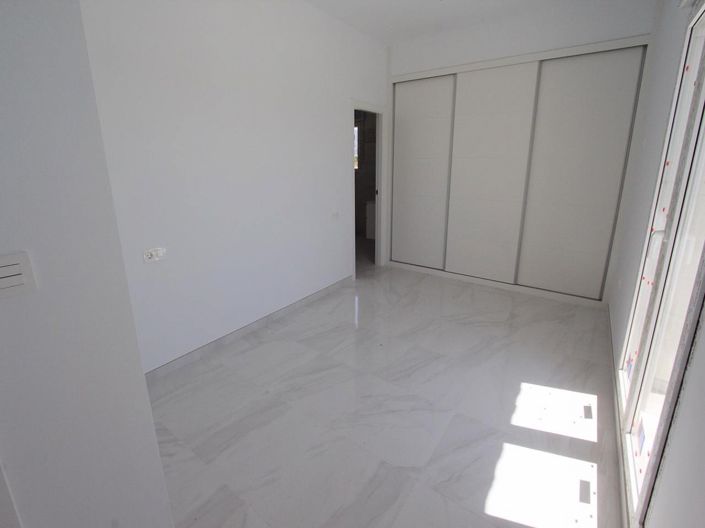 Image No.13-4 Bed Villa for sale