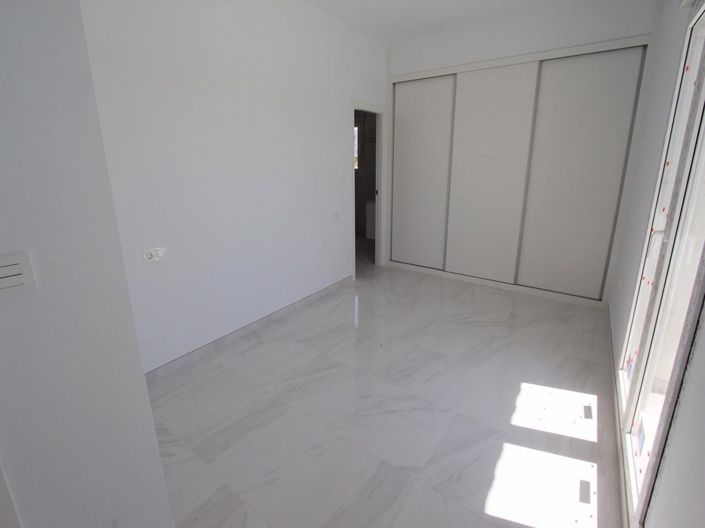 Image No.13-4 Bed Villa for sale