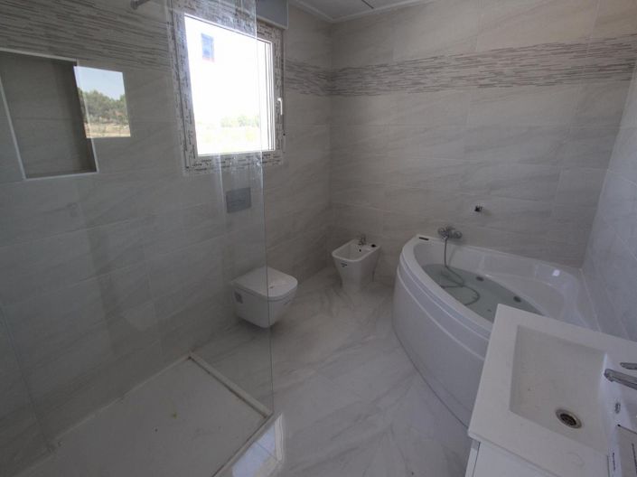 Image No.8-4 Bed Villa for sale