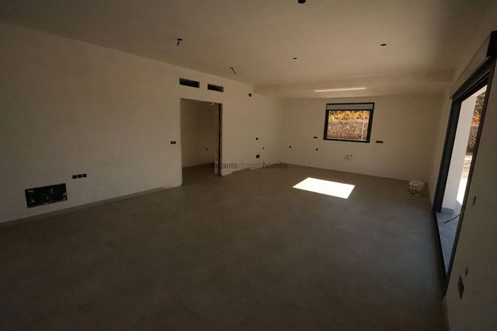 Image No.39-3 Bed Villa for sale