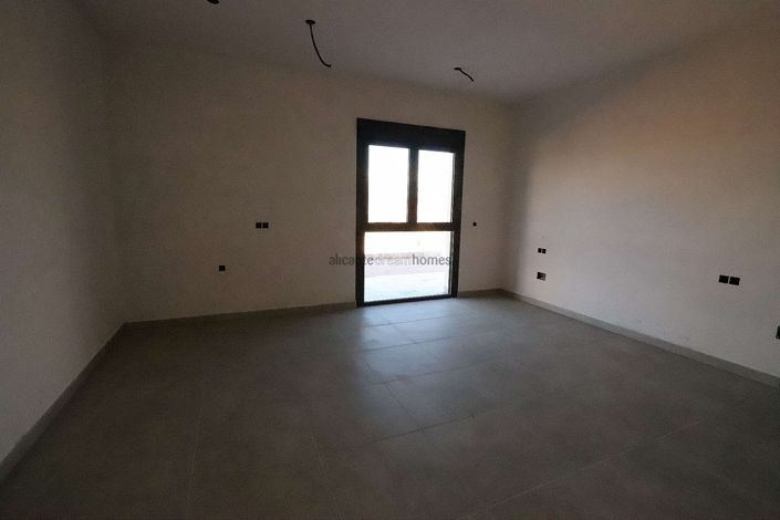 Image No.41-3 Bed Villa for sale