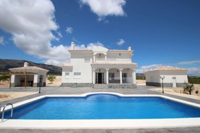 4 Bed Villa for sale