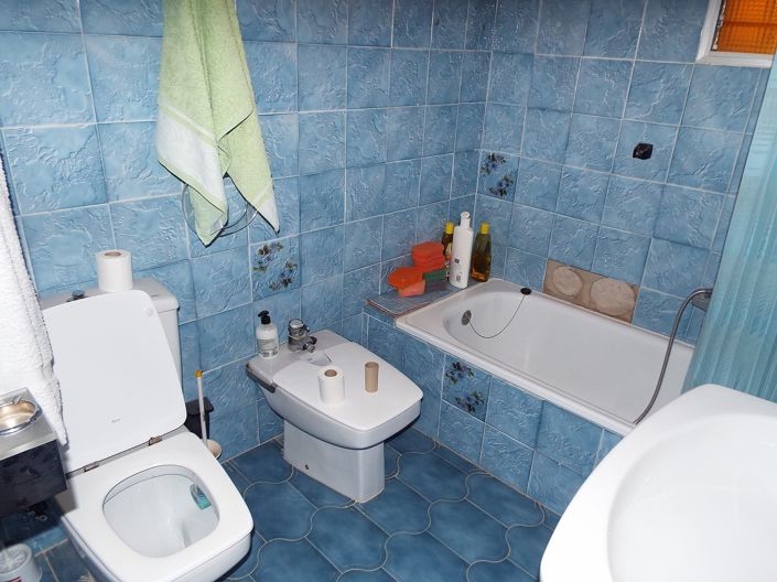 Image No.43-12 Bed Country House for sale