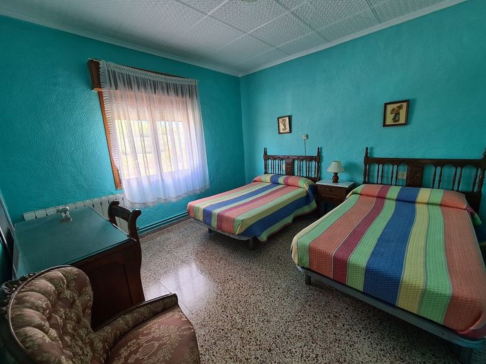 Image No.22-4 Bed Country House for sale