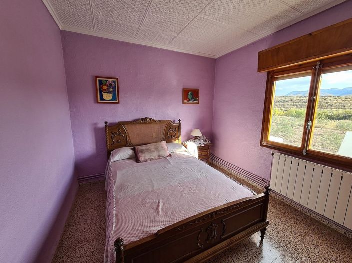 Image No.24-4 Bed Country House for sale