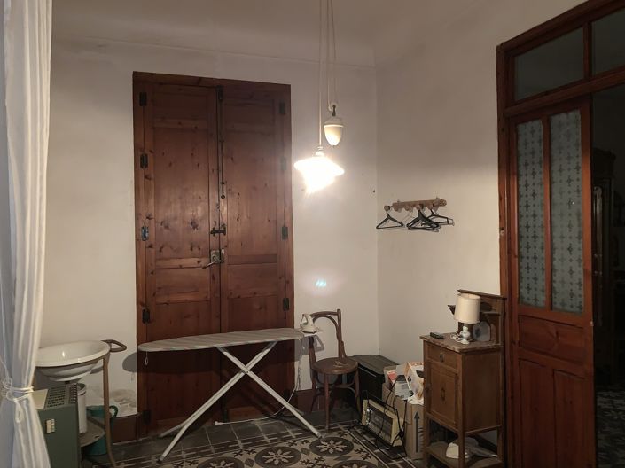 Image No.11-7 Bed Townhouse for sale