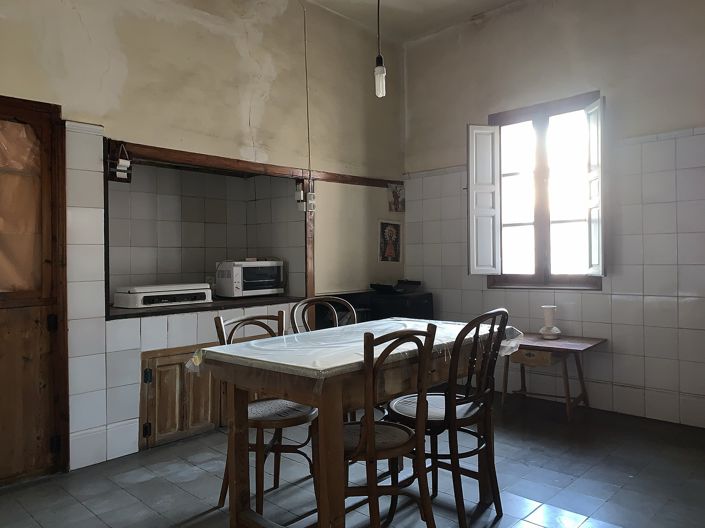 Image No.14-7 Bed Townhouse for sale