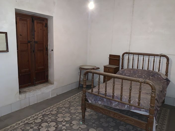 Image No.27-7 Bed Townhouse for sale