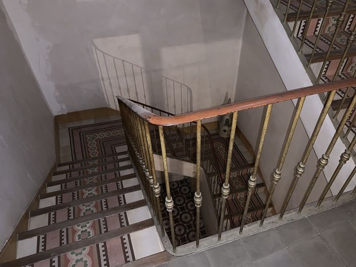 Image No.29-7 Bed Townhouse for sale