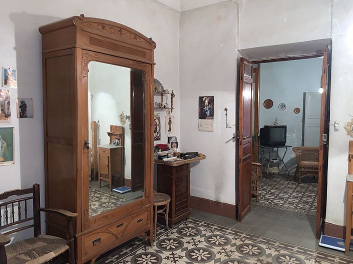 Image No.5-7 Bed Townhouse for sale