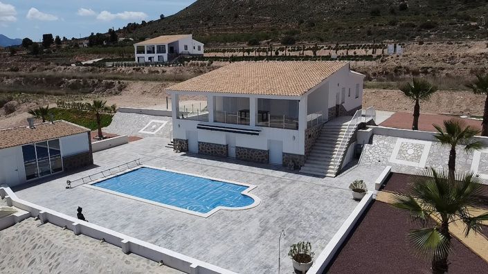 Image No.3-5 Bed Villa for sale