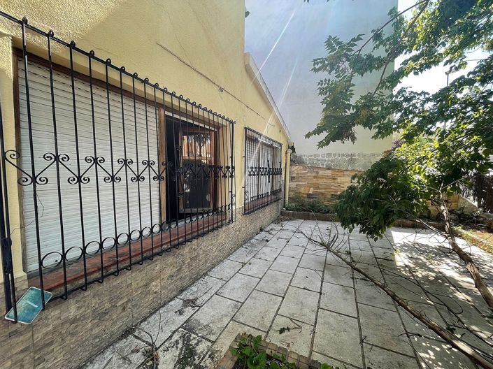 Image No.4-5 Bed Townhouse for sale