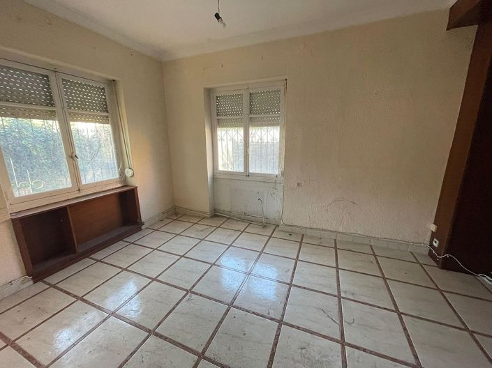 Image No.7-5 Bed Townhouse for sale