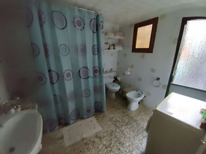 Image No.20-5 Bed Country House for sale