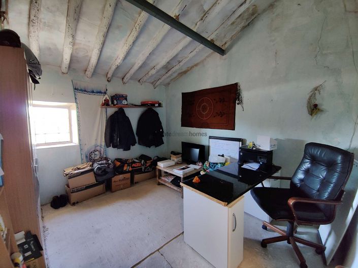 Image No.26-5 Bed Country House for sale