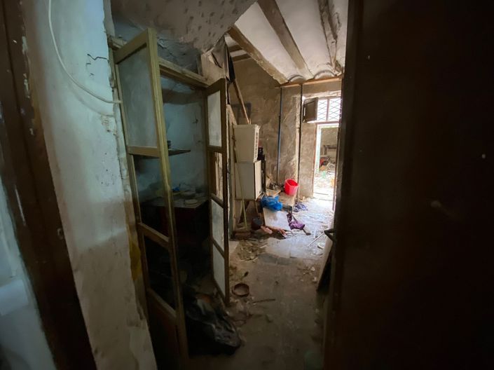 Image No.12-5 Bed Townhouse for sale