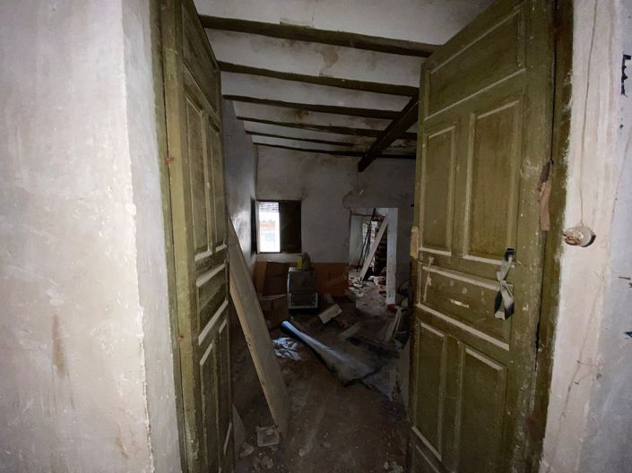 Image No.13-5 Bed Townhouse for sale