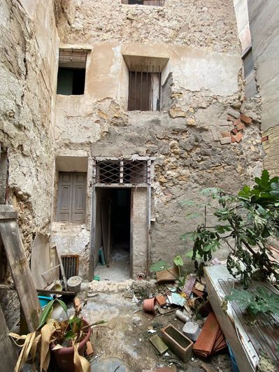 Image No.15-5 Bed Townhouse for sale