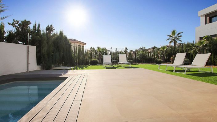 Image No.2-3 Bed Villa for sale