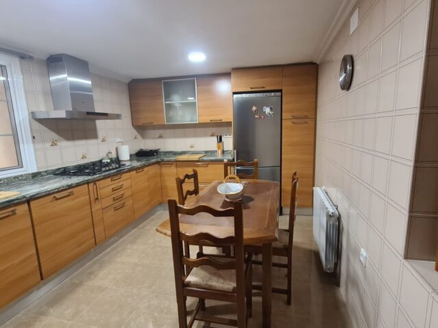 Image No.4-5 Bed Townhouse for sale