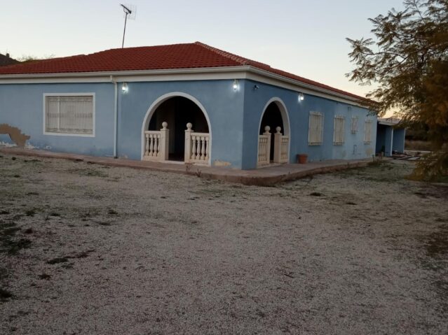 Image No.1-3 Bed Villa for sale
