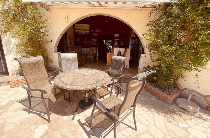 Image No.10-7 Bed Villa for sale