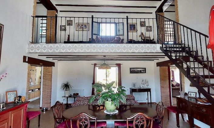 Image No.21-7 Bed Villa for sale