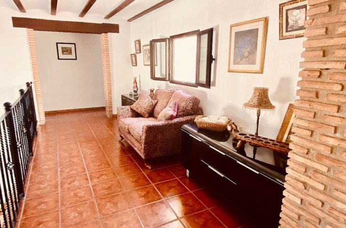 Image No.23-7 Bed Villa for sale