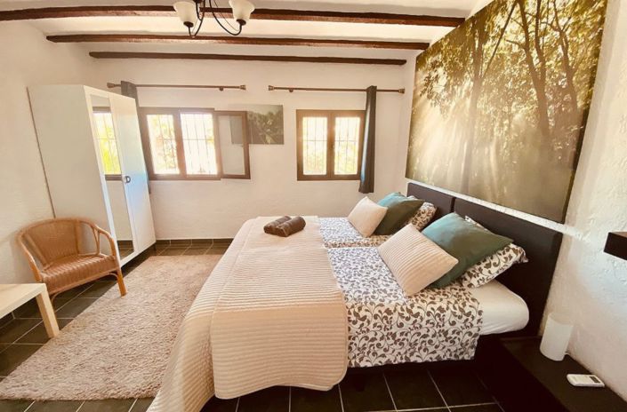 Image No.24-7 Bed Villa for sale