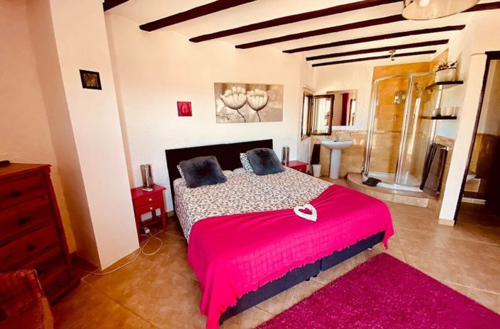 Image No.27-7 Bed Villa for sale