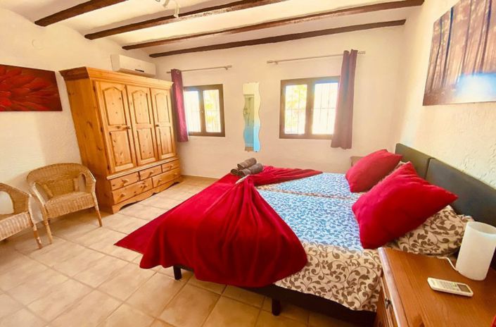 Image No.30-7 Bed Villa for sale