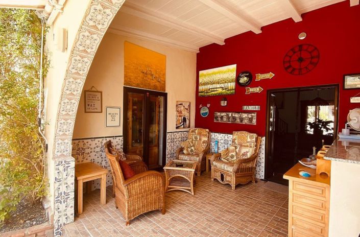 Image No.9-7 Bed Villa for sale