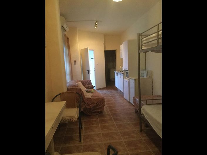 Image No.12-6 Bed Commercial for sale