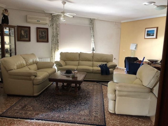 Image No.25-6 Bed Commercial for sale