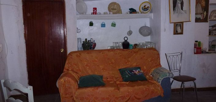 Image No.10-3 Bed House for sale