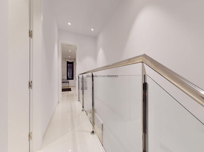 Image No.14-3 Bed Villa for sale