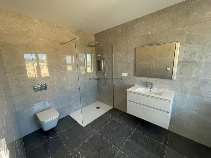 Image No.20-4 Bed Villa for sale