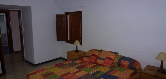 Image No.19-3 Bed House for sale