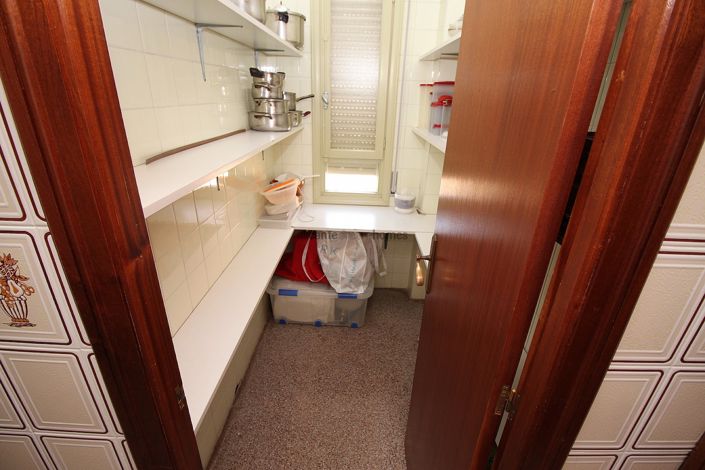 Image No.16-4 Bed Townhouse for sale