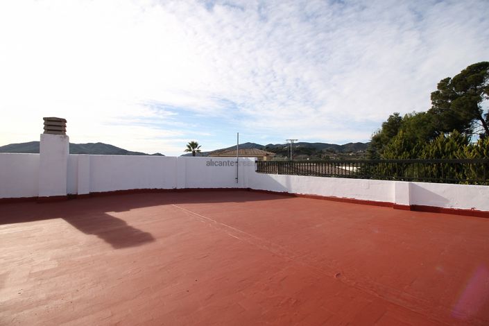 Image No.36-4 Bed Townhouse for sale