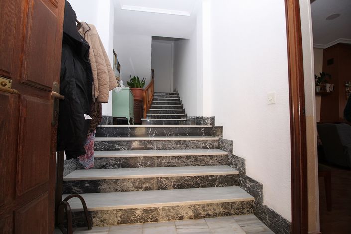 Image No.9-4 Bed Townhouse for sale