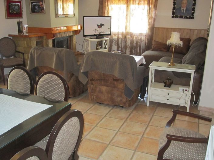 Image No.41-6 Bed Villa for sale