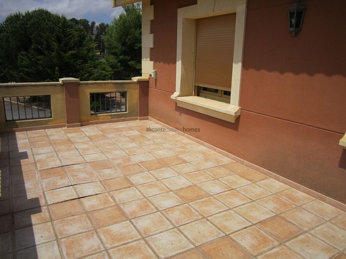 Image No.7-6 Bed Villa for sale