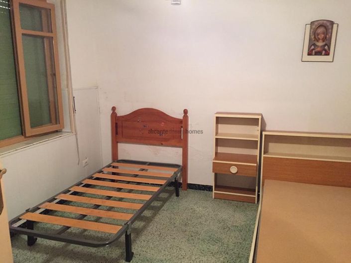 Image No.17-9 Bed Villa for sale